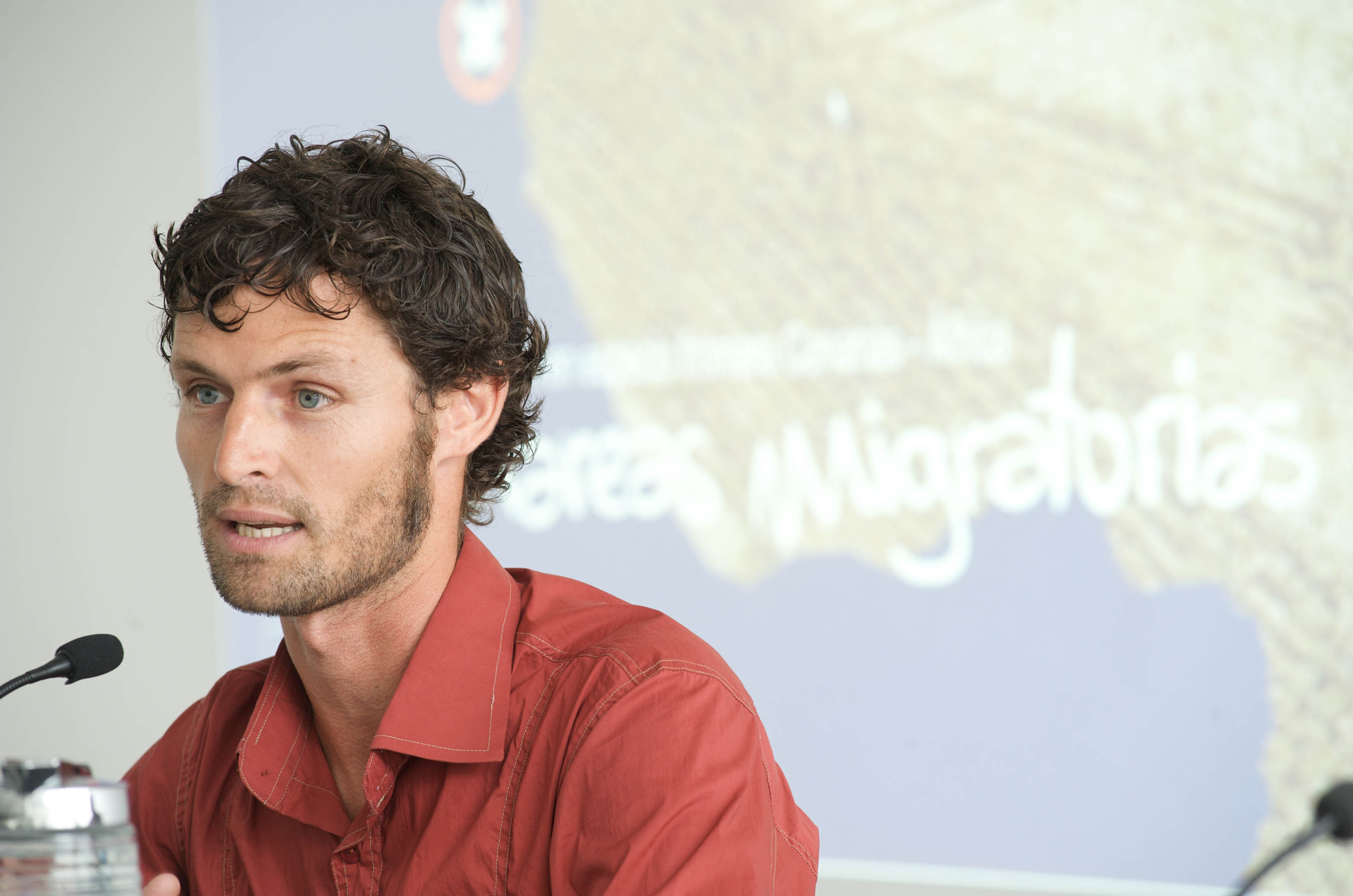 12. Óscar Rodríguez, coordinador de la muestra en la presentación de la exposición en el Centro Atlántico de Arte Moderno (CAAM)
