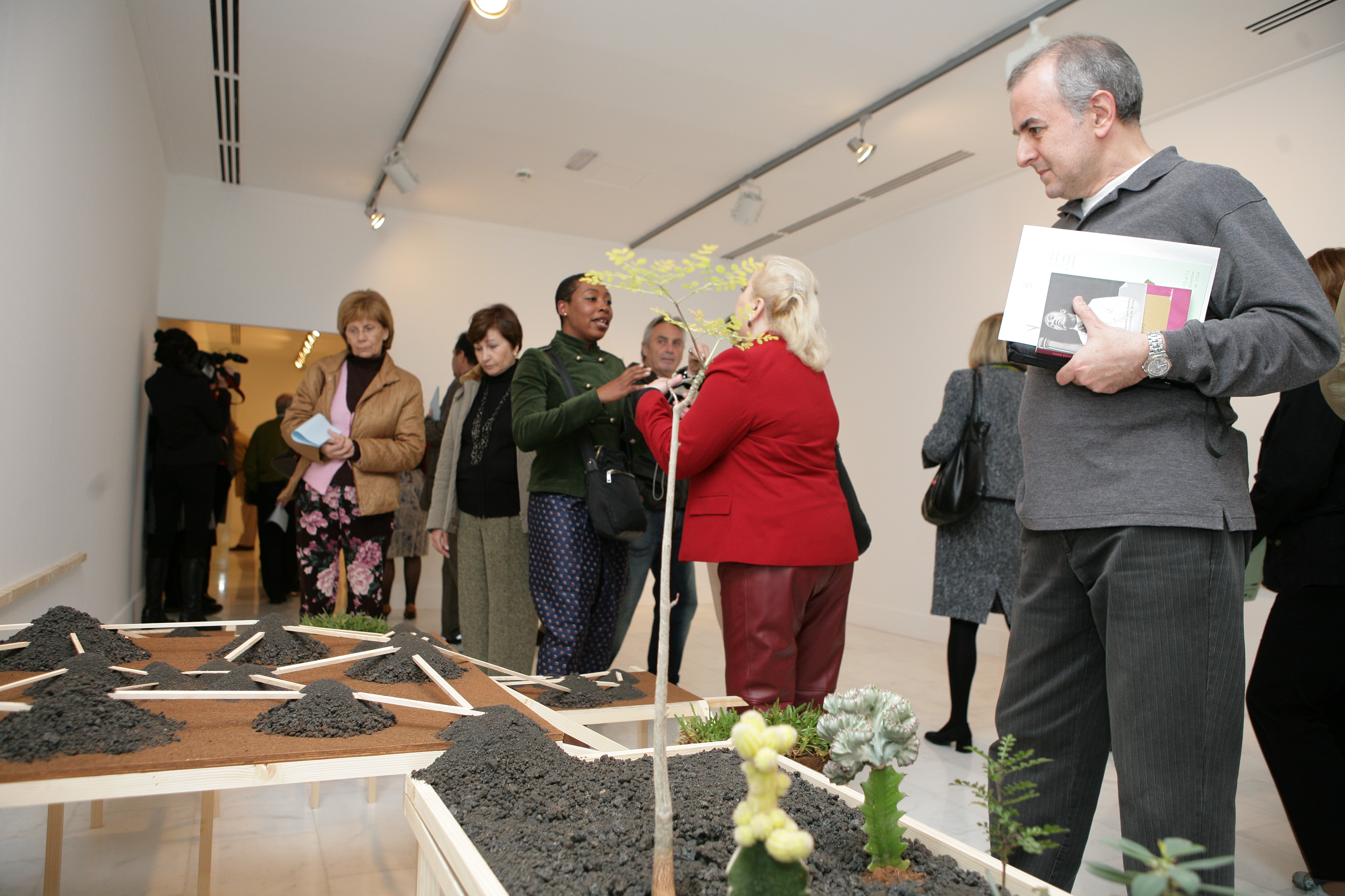8. Imágenes de la inauguración de Re/Presentaciones. Ellas crean