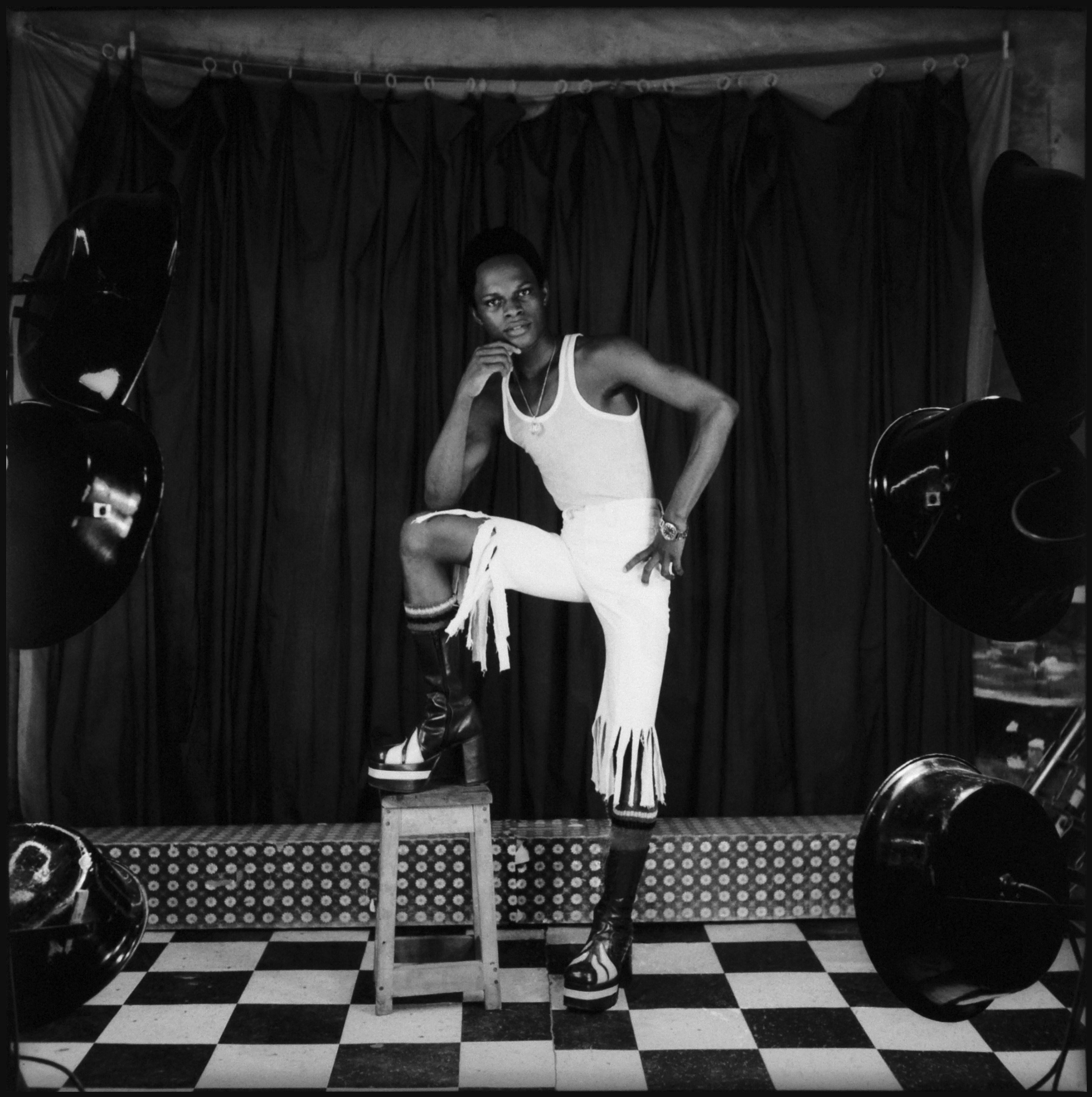 63. Samuel Fosso, Auto-portraits, années 1970 © Collection Sindika Dokolo - Revue noire -