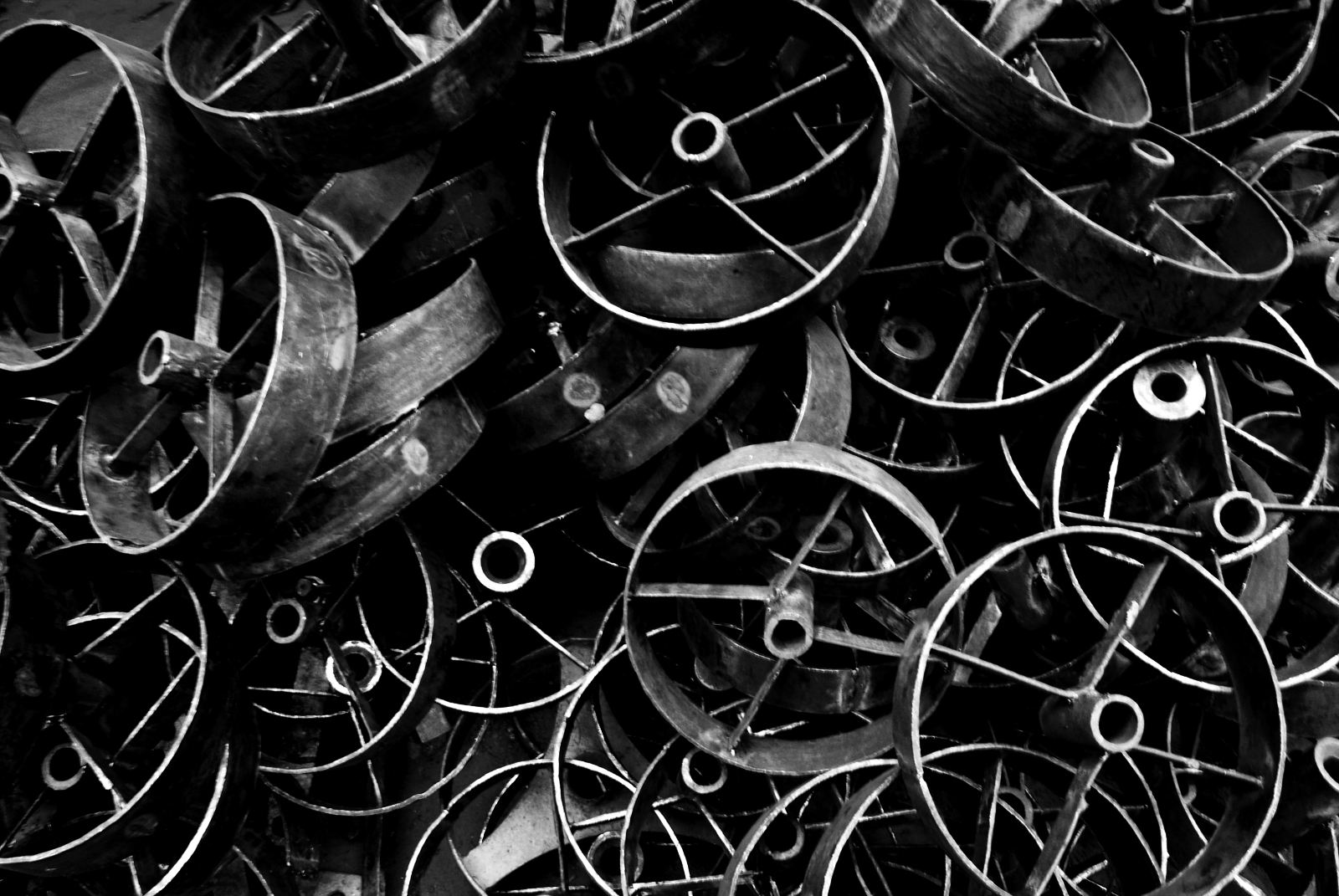 87. Abdoul Karim Sidibé, Criquets plastiques, 2011 © Abdoul Karim Sidibe -Album Dinamique de Bamako, Workshop BKO-