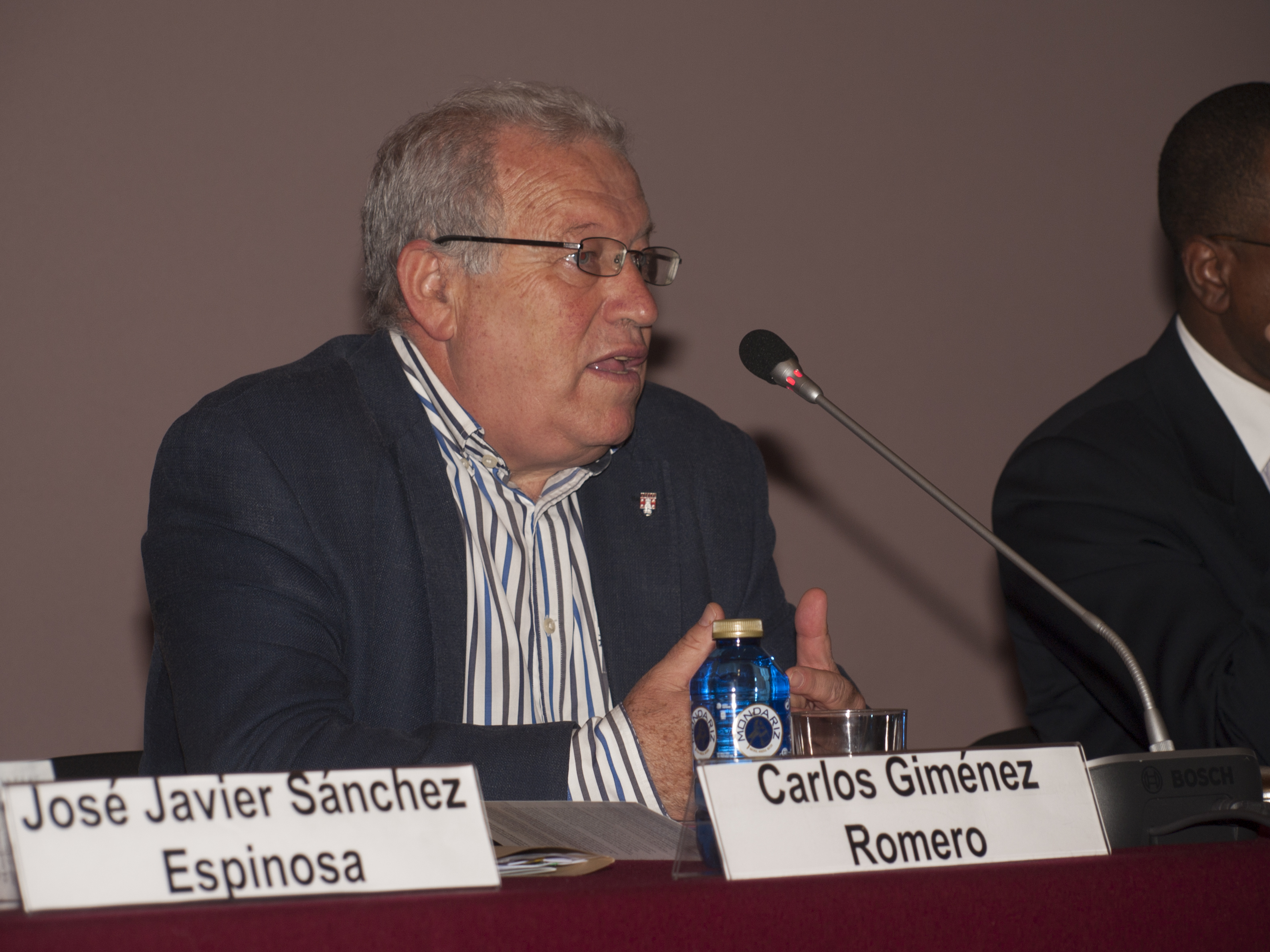 7.  Jornadas internacionales: Las migraciones de África a Europa. ¿Una suerte o una maldición?