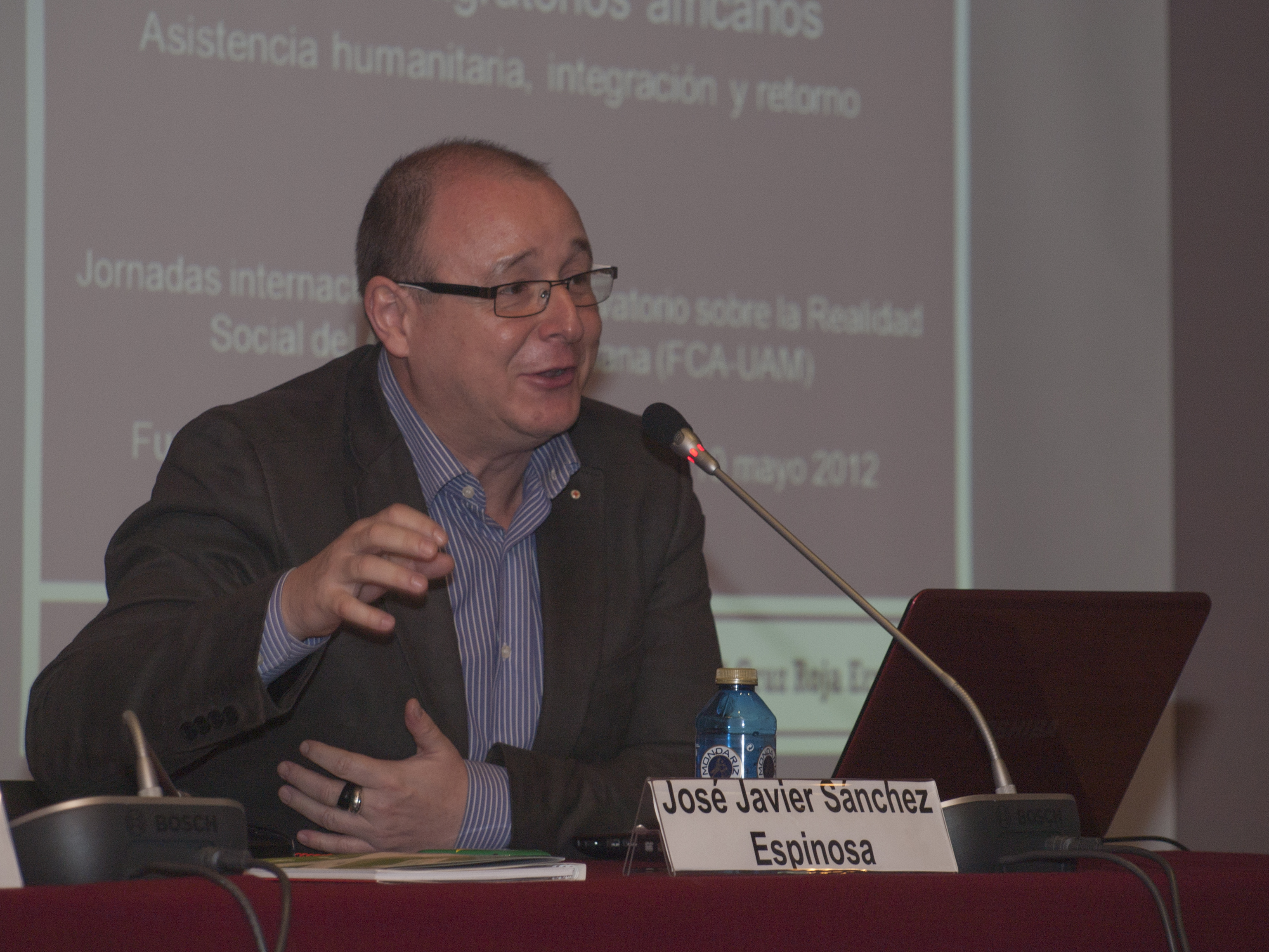 8.  Jornadas internacionales: Las migraciones de África a Europa. ¿Una suerte o una maldición?