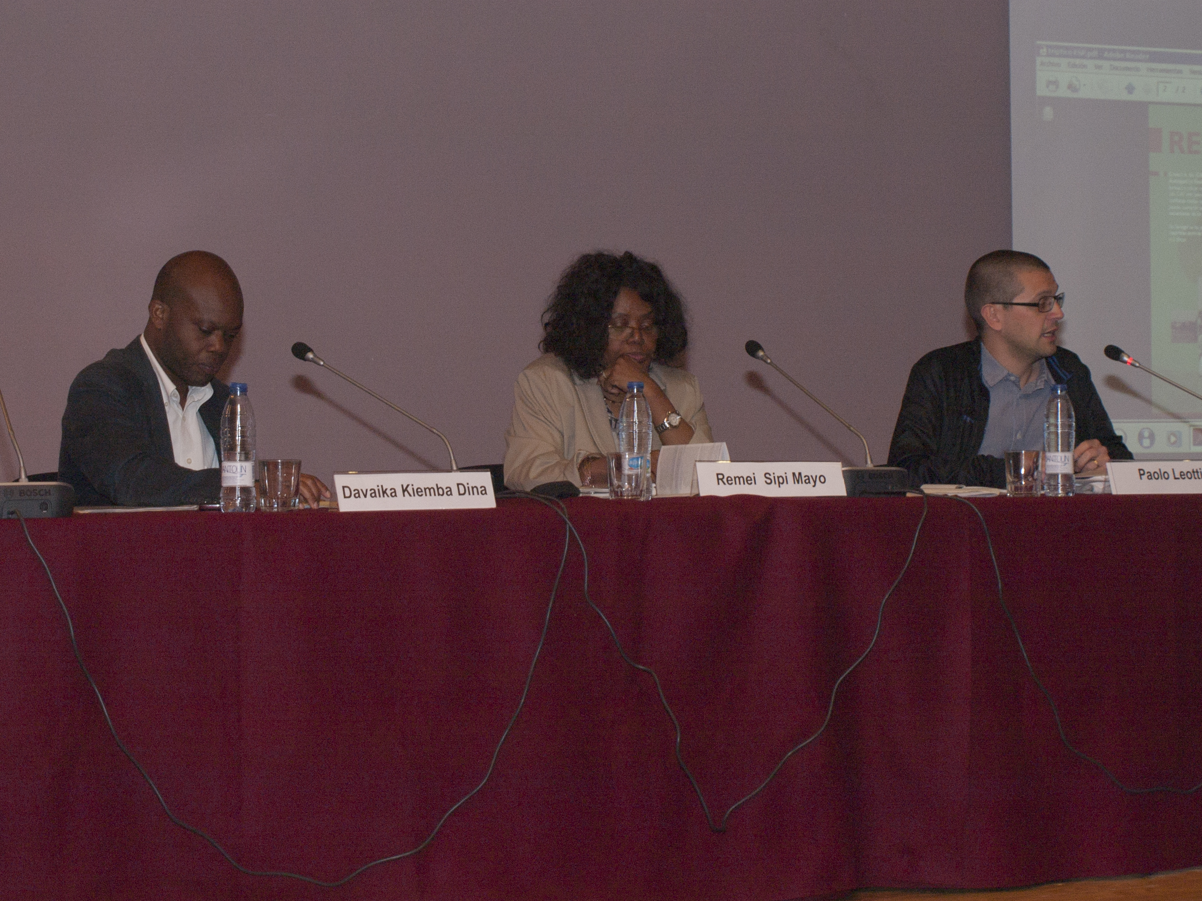 14.  Jornadas internacionales: Las migraciones de África a Europa. ¿Una suerte o una maldición?
