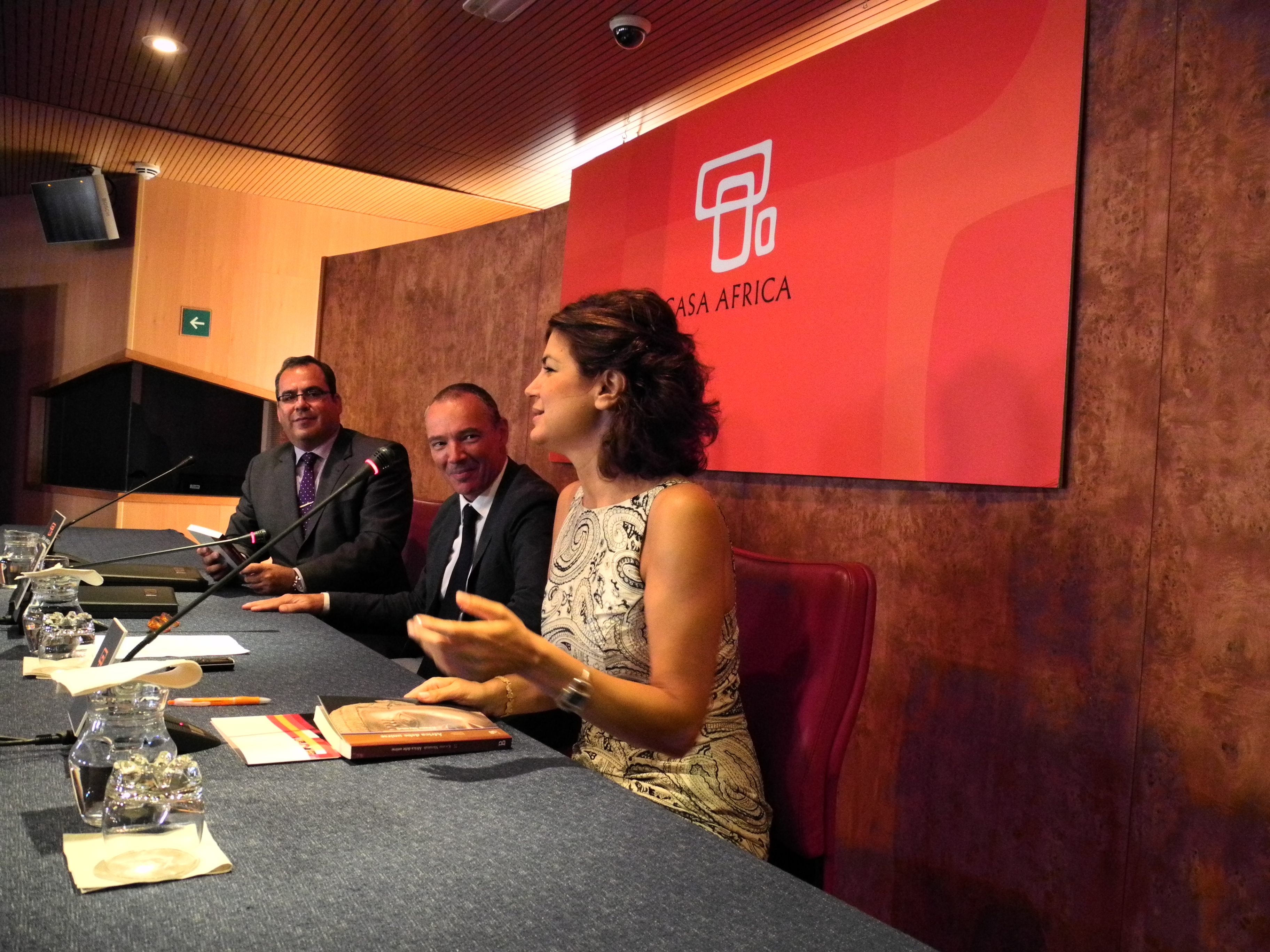 11. María Mía presentando su línea de diseño para la Ghana Fashion and Design Week 2012