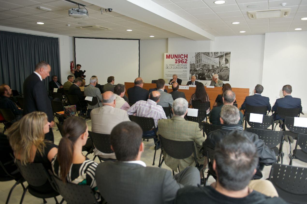 2.  Inauguración de la exposición Munich 1962, El 'contubernio' de la concordia en el Centro de Arte Contemporáneo Juan Ismael, Fuerteventura