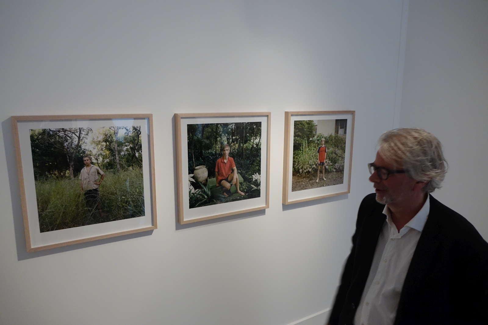 9. Imagen de Wim van Sinderen - Comisario de la exposición y Conservador Jefe del Museo de Fotografía de La Haya
