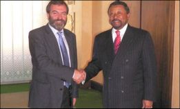 El presidente de la Comisión de la Unión Africana recibe al director de Casa África en su sede en Addis Abeba, Etiopía