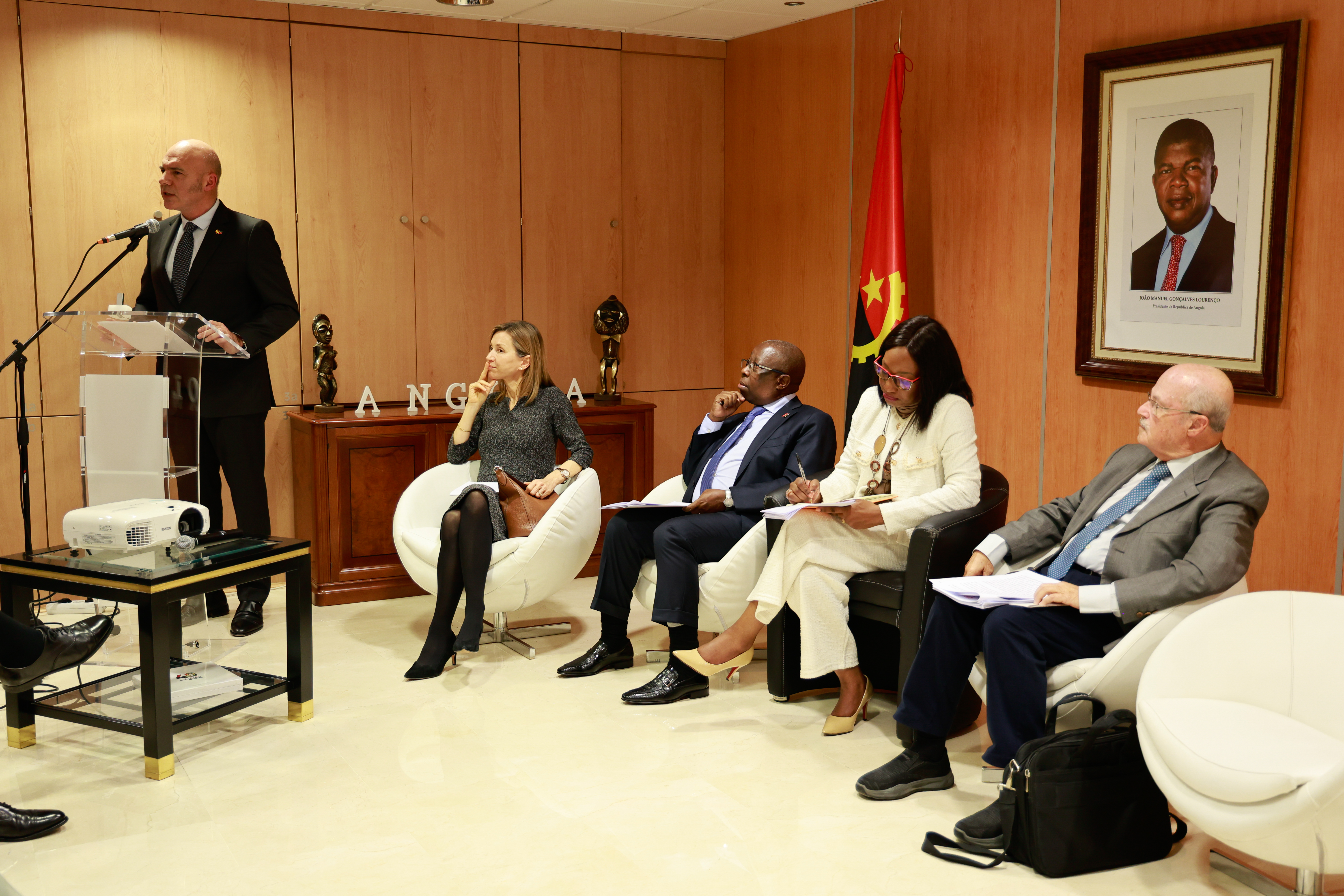 Celebración del Primer Aniversario de la visita de Sus Majestades los Reyes de España a Angola
