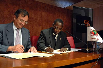 El Ministerio de Asuntos Exteriores y la NEPAD firman un acuerdo que destina 10 millones de euros al empoderamiento de las mujeres en África subsahariana