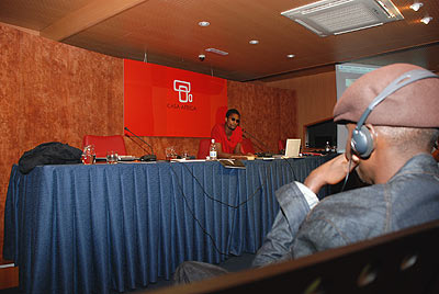 Nástio Mosquito ofrece un concierto-performance en Casa África