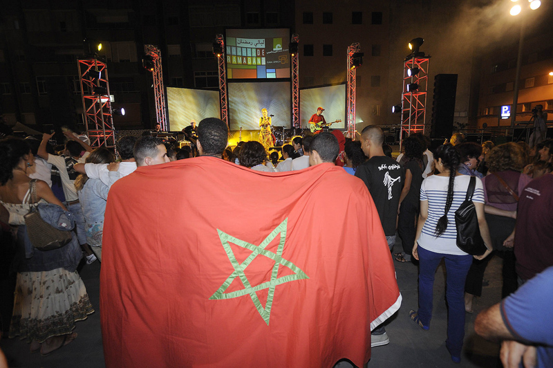 El Ramadán concluye en Las Canteras con un concierto de Oum y Dakhouse