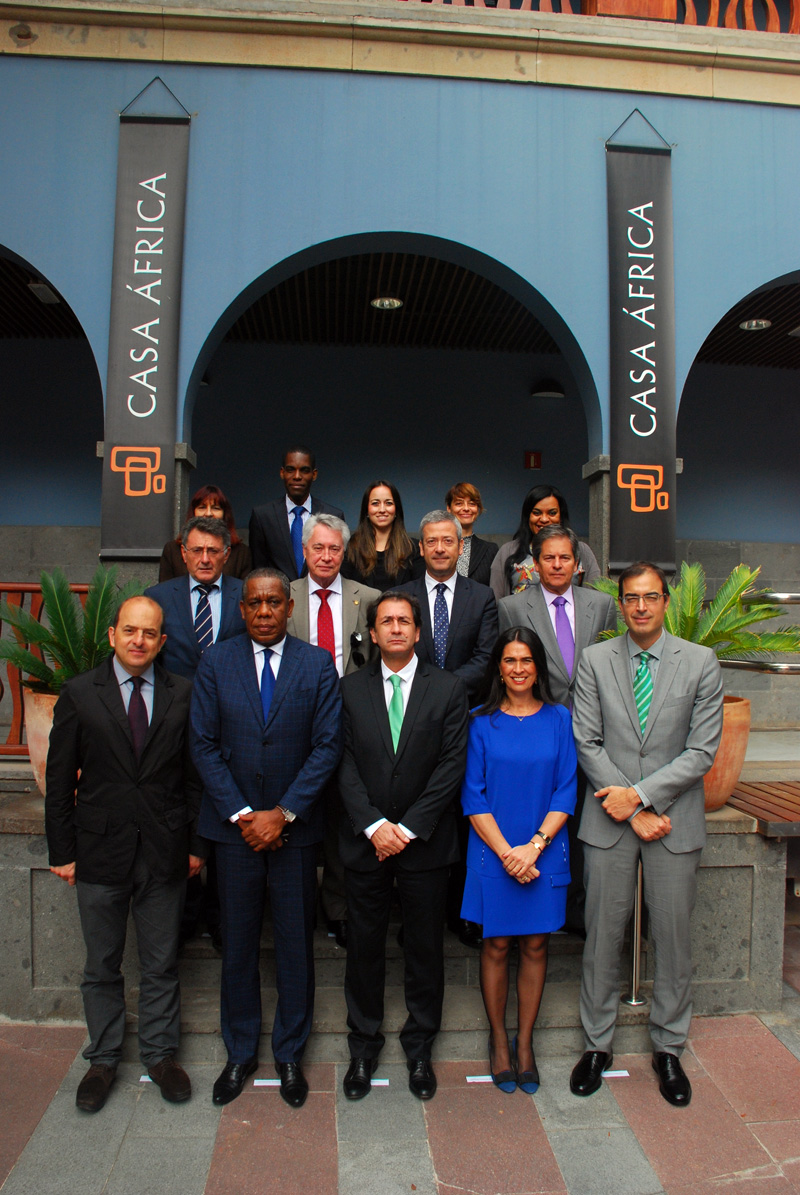 El embajador de Angola en España visita Casa África