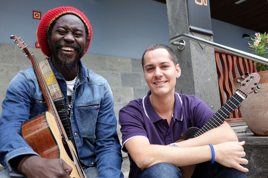 La música senegalesa y el timple canario se unen para celebrar el Día de África