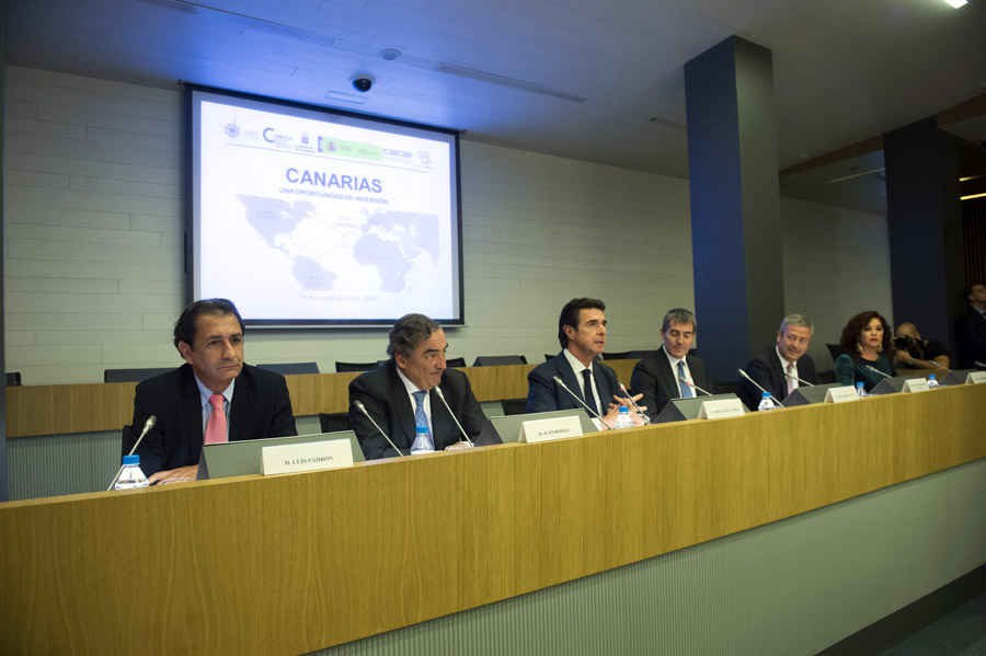 Luis Padrón participa en un encuentro sobre Canarias como centro de operaciones y de negocios hacia África