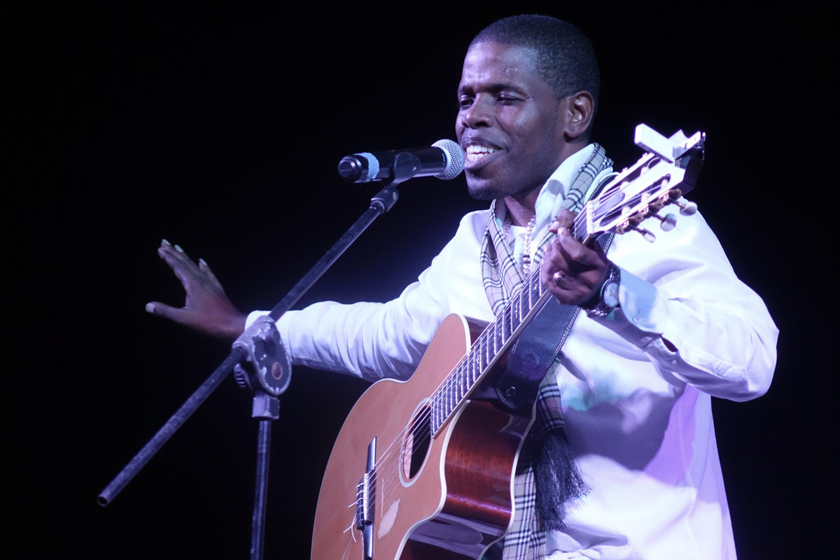 El kuduro 'activista' de Elenco da Paz y la fusión de estilos tradicionales de Toto St, ganadores de Angola Vis a Vis