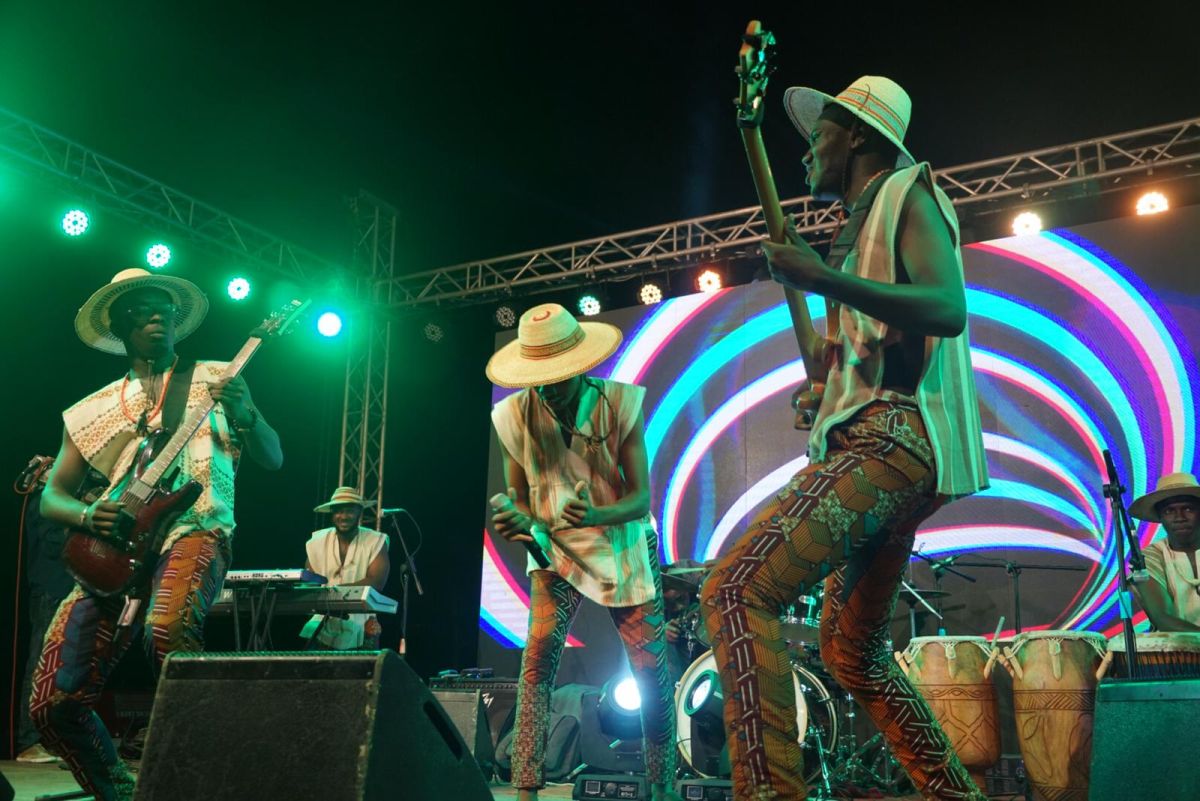 FRA! y Kyekyeku & Ghanalogue Highlife, los grupos musicales ganadores del Ghana Vis a Vis, girarán este verano por España