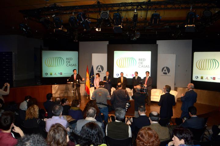 Casa África participa en la firma del protocolo de la Red de Casas