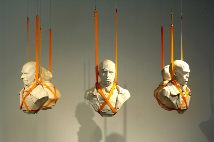 Casa África muestra en ‘Reloj de Arena Negra’ los fondos africanos del CAAM