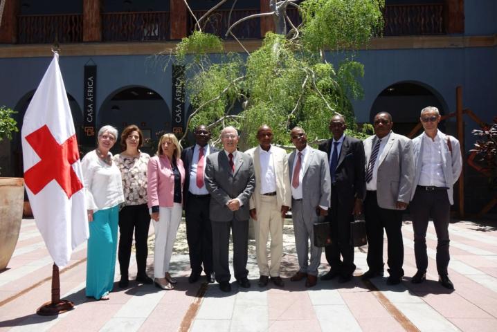 Casa África recibe a una delegación de la Asociación de Sociedades Nacionales de la Cruz Roja y de la Media Luna Roja Africanas (ACROFA)