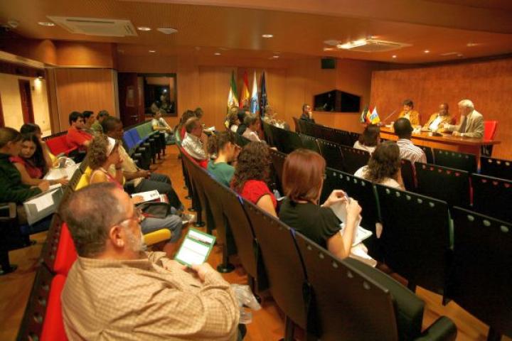 Literatura guineana actual con Donato Ndongo en Casa África