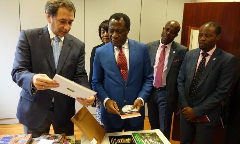 El Rector de la Universidad Nacional de Guinea Ecuatorial, en Casa África