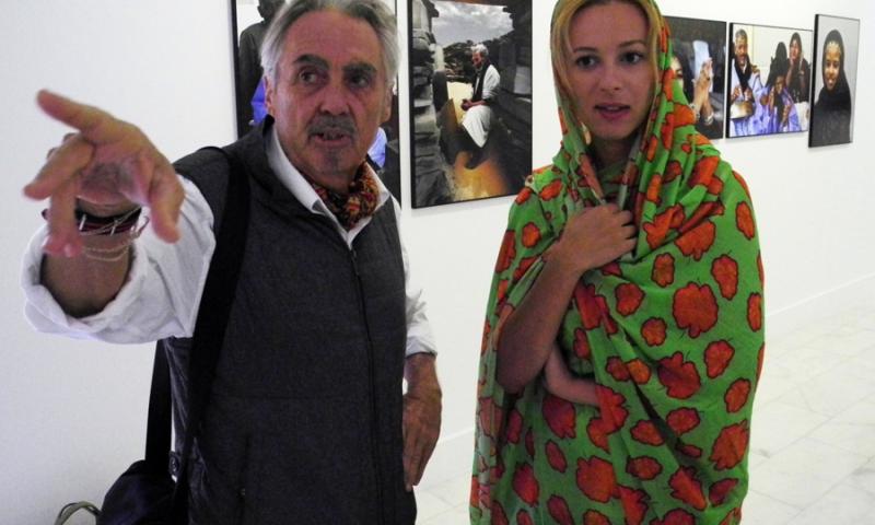 Los fotógrafos Nezha Alaoui y Ángel Luis Aldai dialogan en Casa África sobre la vida en el desierto del Sáhara