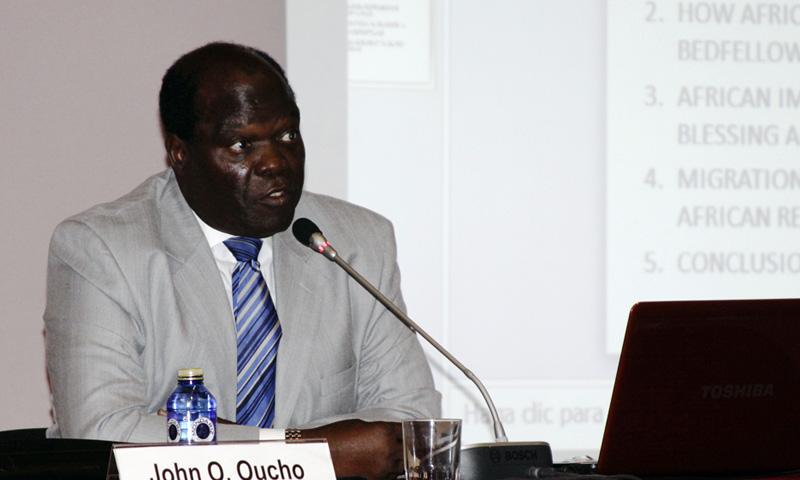 El pasado, presente y futuro de las migraciones de África a Europa, a debate en Madrid
