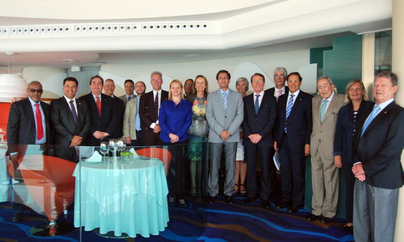 Luis Padrón participa en la reunión mensual del Cuerpo Consular acreditado en Canarias