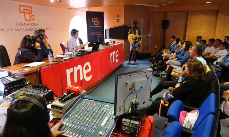 Las Mañanas de RNE emiten a nivel nacional en Casa África por el Día de África