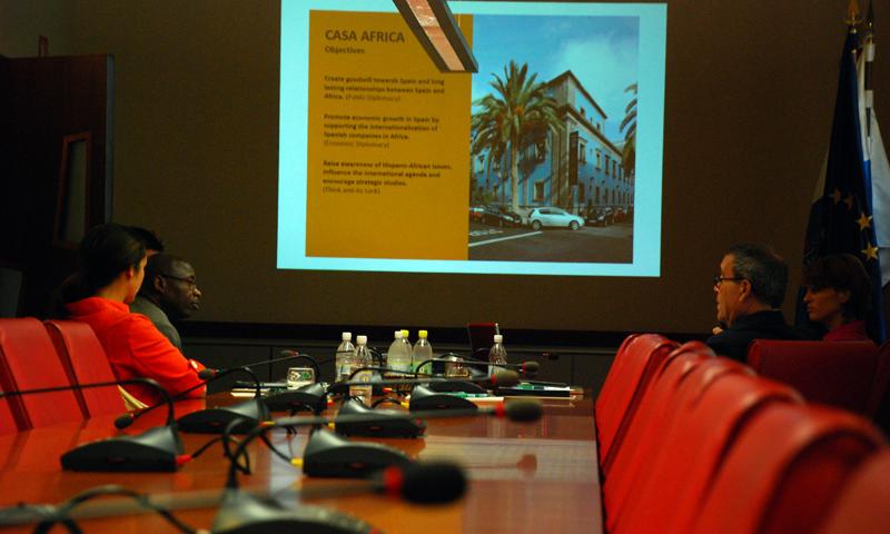 La asociación de empresas Canadian Council on Africa visita la sede de Casa África