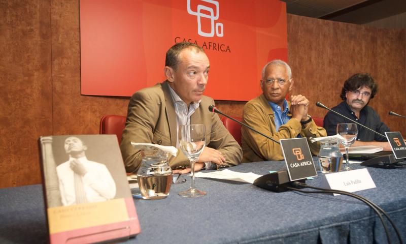 Henri Lopes: "El escritor africano contemporáneo debe plasmar la idiosincrasia del continente pero también África como parte del mundo"