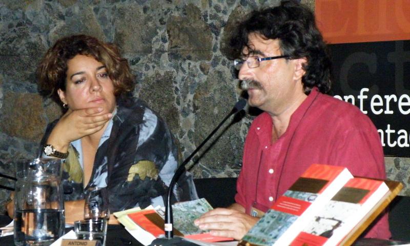 Antonio Lozano presenta en el SILA la primera traducción al español de 'Historia de la literatura negroaficana'