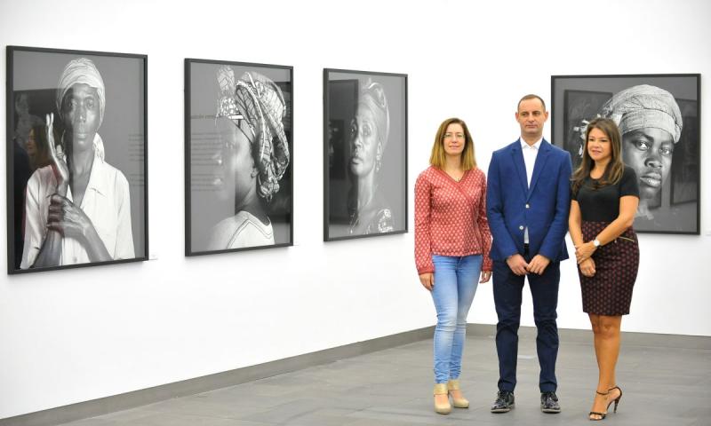 El Cabildo y Casa África inauguran la muestra  'Mujeres del Congo', una denuncia contra la violencia sexual