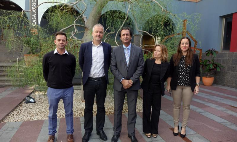 El coordinador internacional del programa ART del PNUD visita Casa África