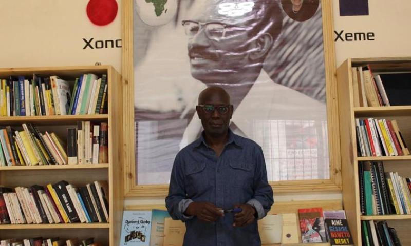 Boubacar Boris Diop presenta este jueves 'La gloria de los impostores' en Casa África