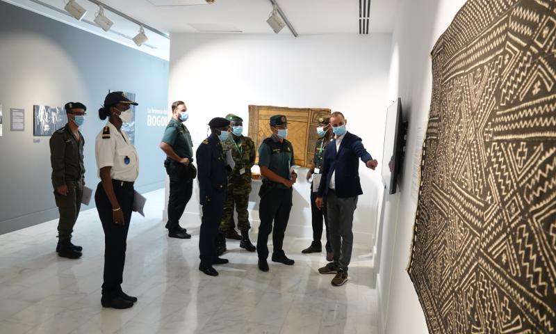 Un grupo de oficiales de policía de África occidental visita Casa África