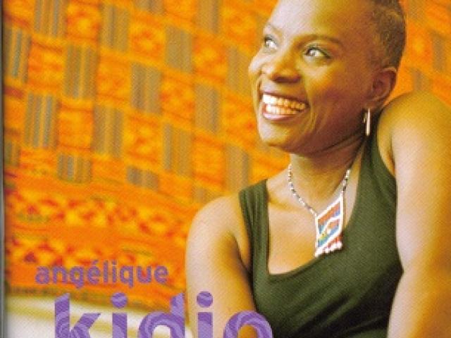 Angélique Kidjo : [l'amazone] [Vídeo] / dirección, Pascal Signolet ; producción, Arte France Développment y Naïve Vision