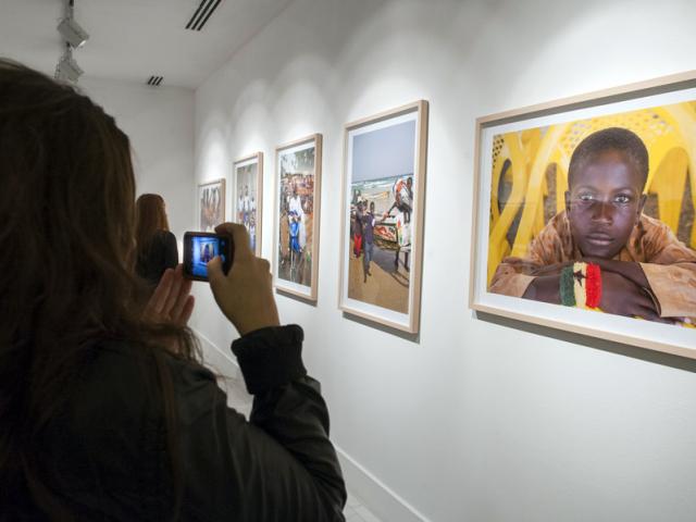 Ángel Luis Aldai presenta su exposición «Géntu Ndaw» en Casa África