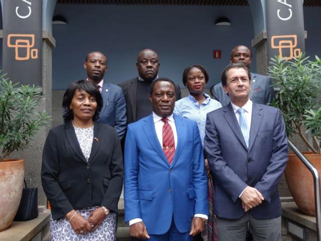El Rector de la Universidad Nacional de Guinea Ecuatorial, en Casa África