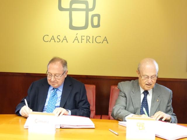 Casa África y la Cámara de Comercio de España firman un convenio para acercar las pymes españolas al continente vecino