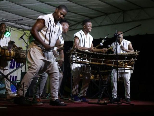 Los balafones de Djarabikan y el reggae de Spyrow, ganadores del Vis a Vis de Casa África en Costa de Marfil