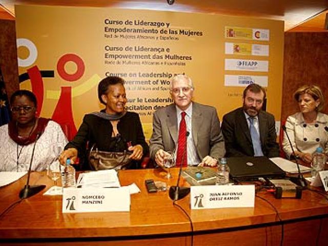 Comienza el 'I Seminario de Liderazgo y Empoderamiento de las Mujeres' en Casa África