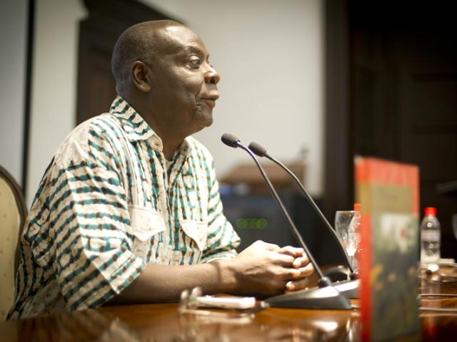 El escritor congoleño Emmanuel Dongala imparte conferencias en la Universidad Autónoma de Madrid y en la Universidad de Granada