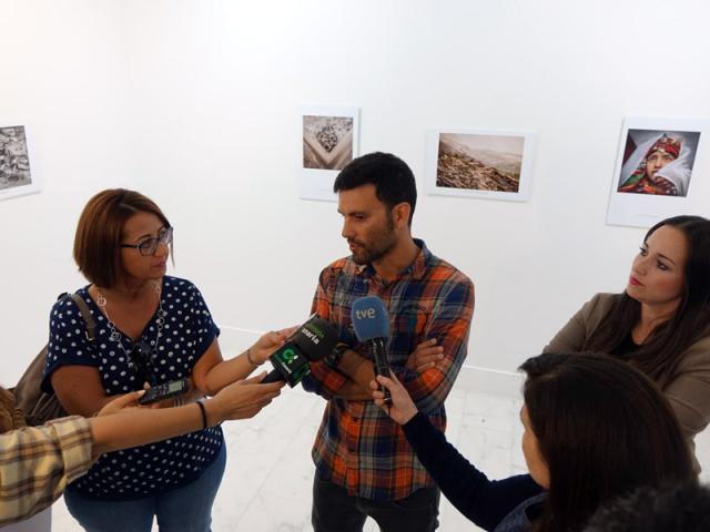 Casa África inaugura la exposición «Momentos de África Andando»