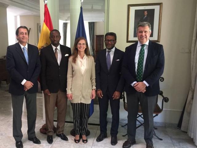 El director general de Casa África participa en la firma de un proyecto de formación en emprendeduría en Namibia y Angola