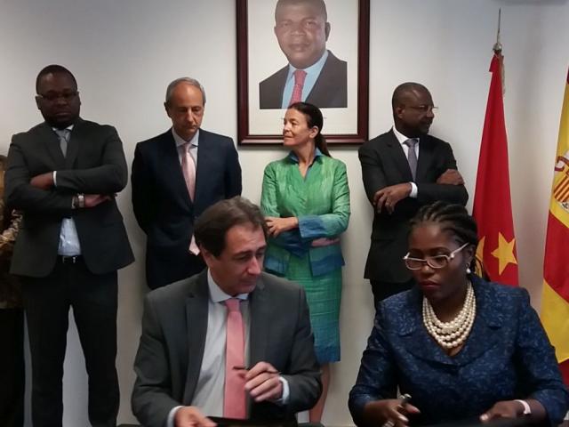 El director general de Casa África participa en la firma de un proyecto de formación en emprendeduría en Namibia y Angola