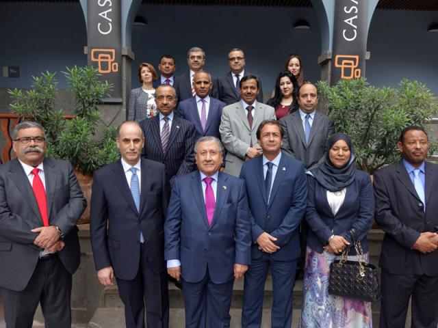 Una delegación diplomática árabe visita Casa África