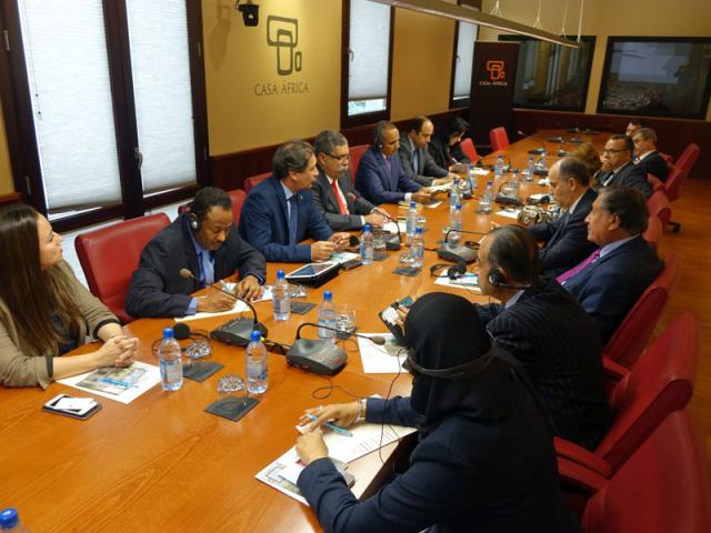 Una delegación diplomática árabe visita Casa África