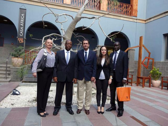 El embajador de Senegal en España visita Casa África