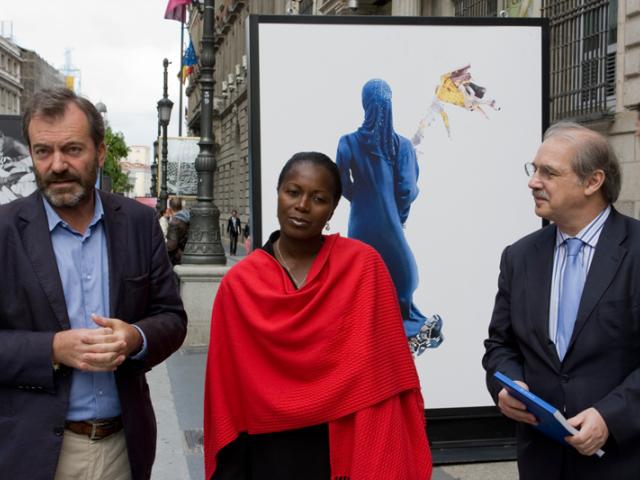 La mujer africana, protagonista de una exposición fotográfica al aire libre y en formato gigante en la calle Alcalá